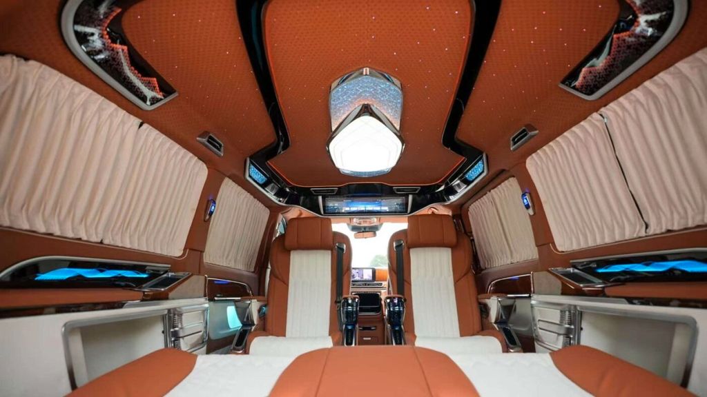 Mercedes-Benz V 300 2025