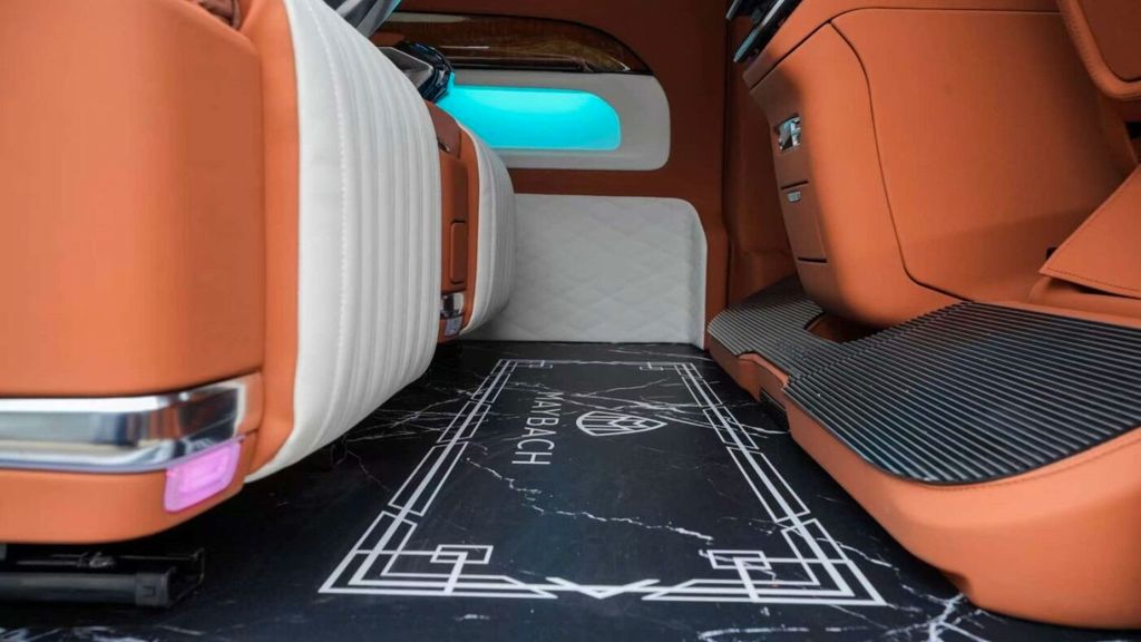 Mercedes-Benz V 300 2025