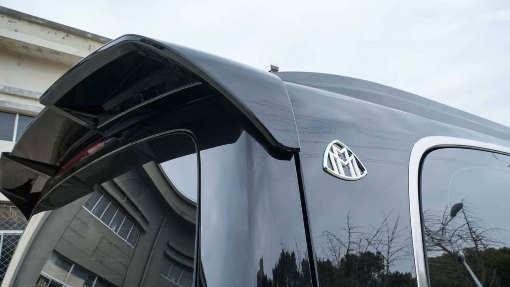 Mercedes-Benz V 300 2025