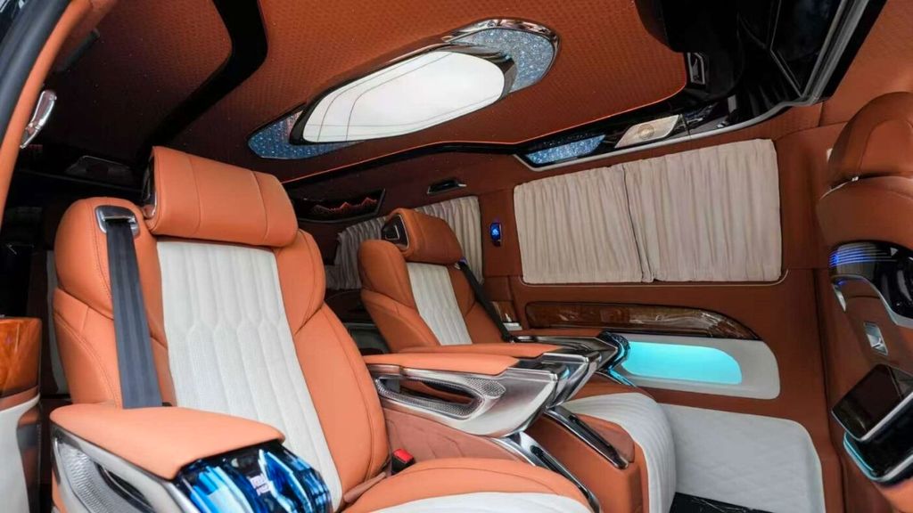 Mercedes-Benz V 300 2025