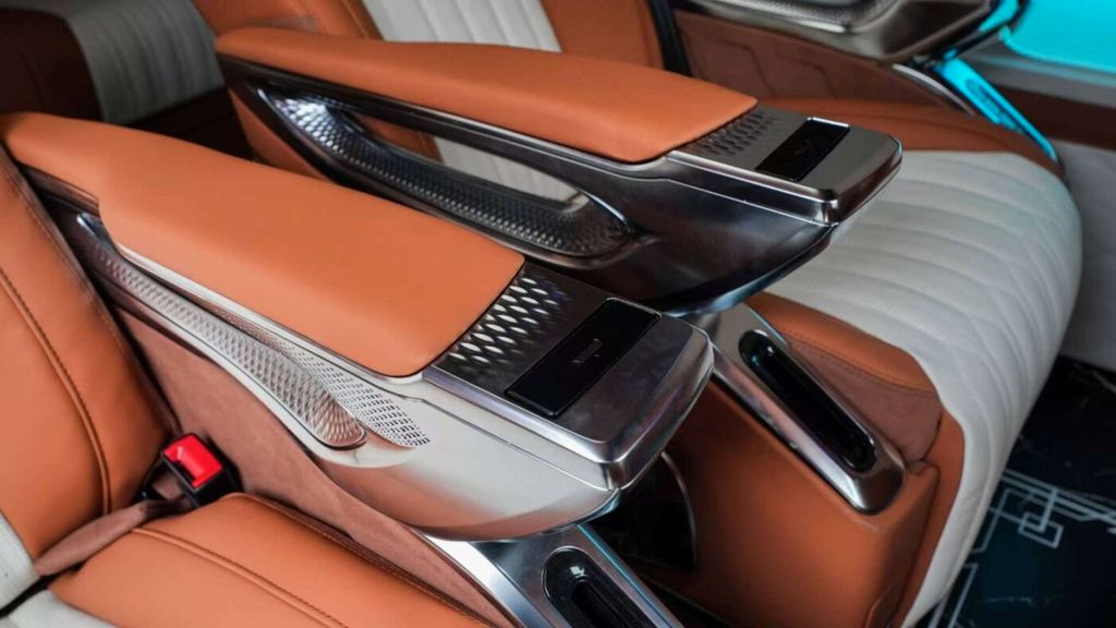 Mercedes-Benz V 300 2025