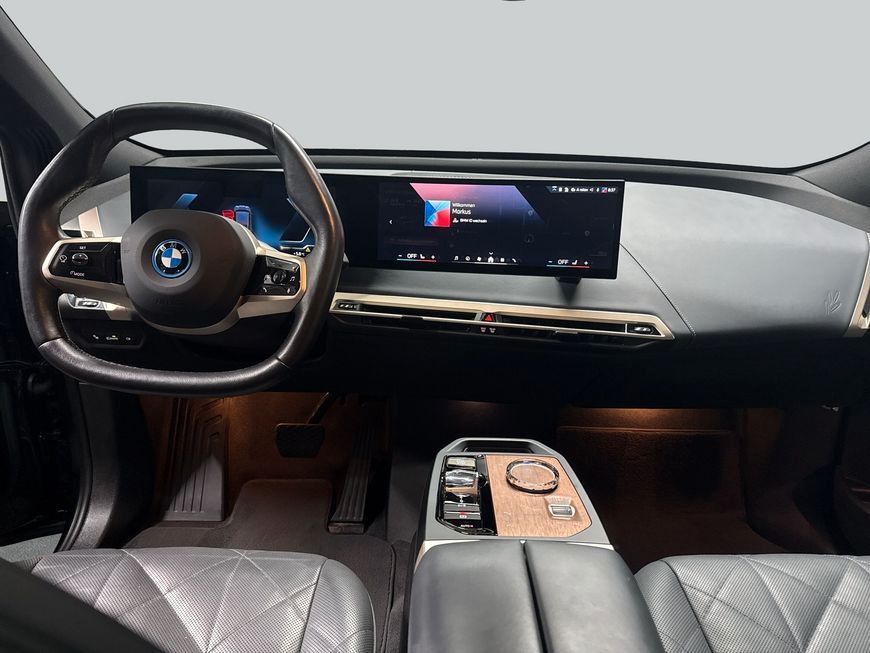 BMW iX 2023
