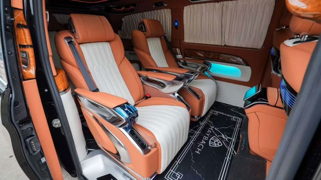 Mercedes-Benz V 300 2025