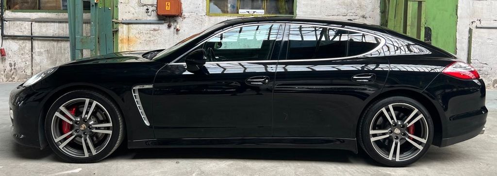 Porsche Panamera 2013