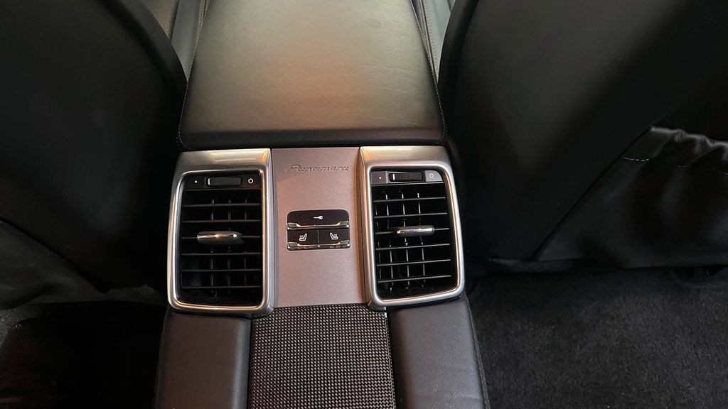 Porsche Panamera 2013