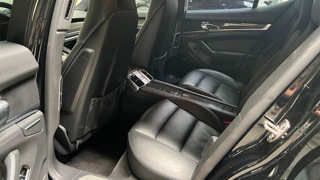 Porsche Panamera 2013