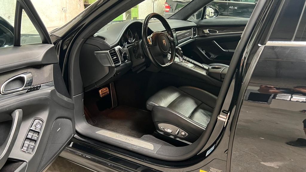 Porsche Panamera 2013