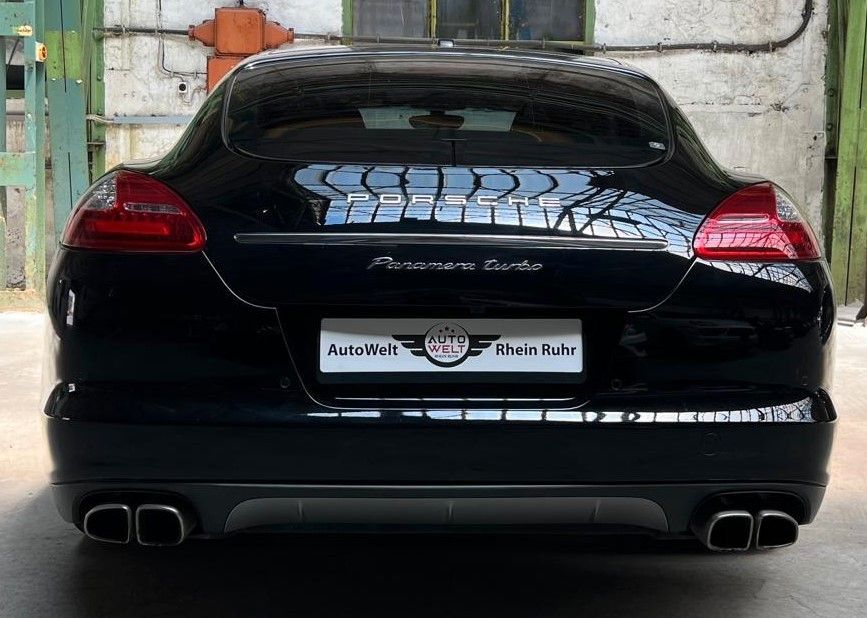 Porsche Panamera 2013