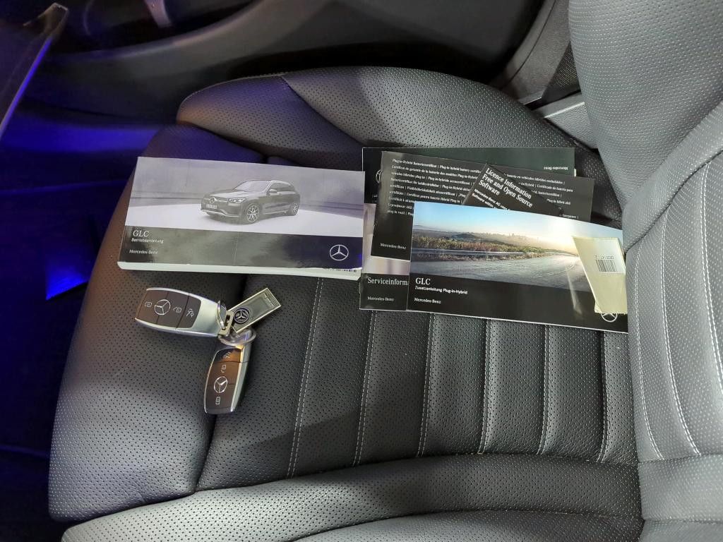 Mercedes-Benz GLC 300 2021