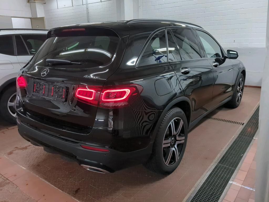 Mercedes-Benz GLC 300 2021