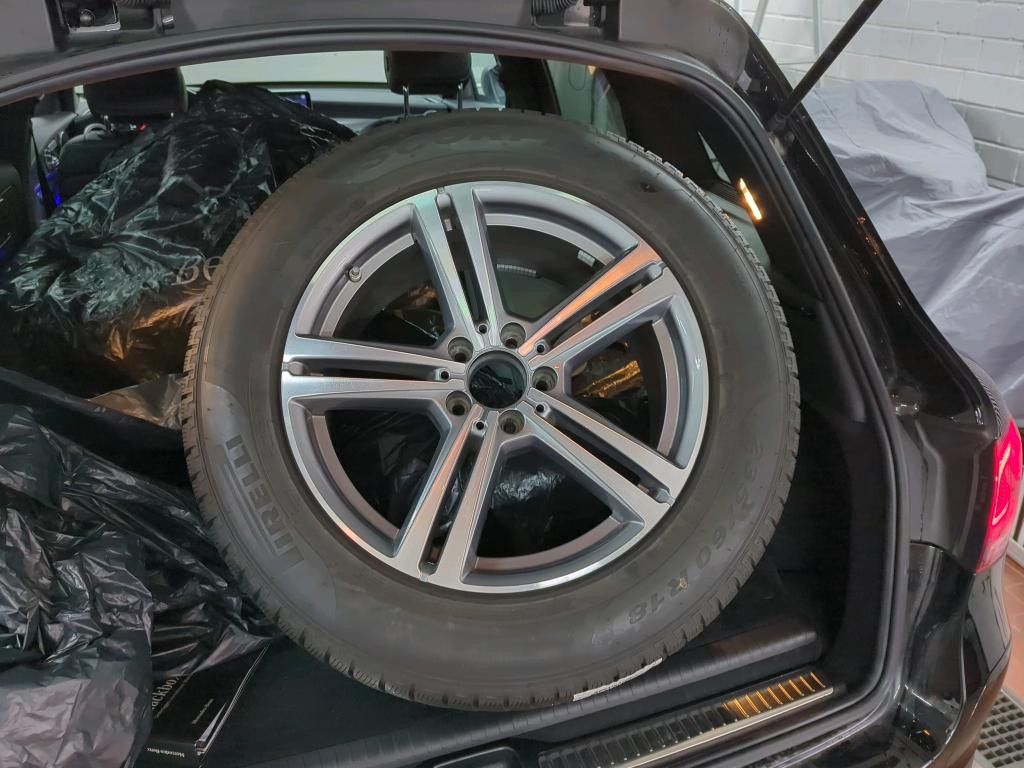 Mercedes-Benz GLC 300 2021