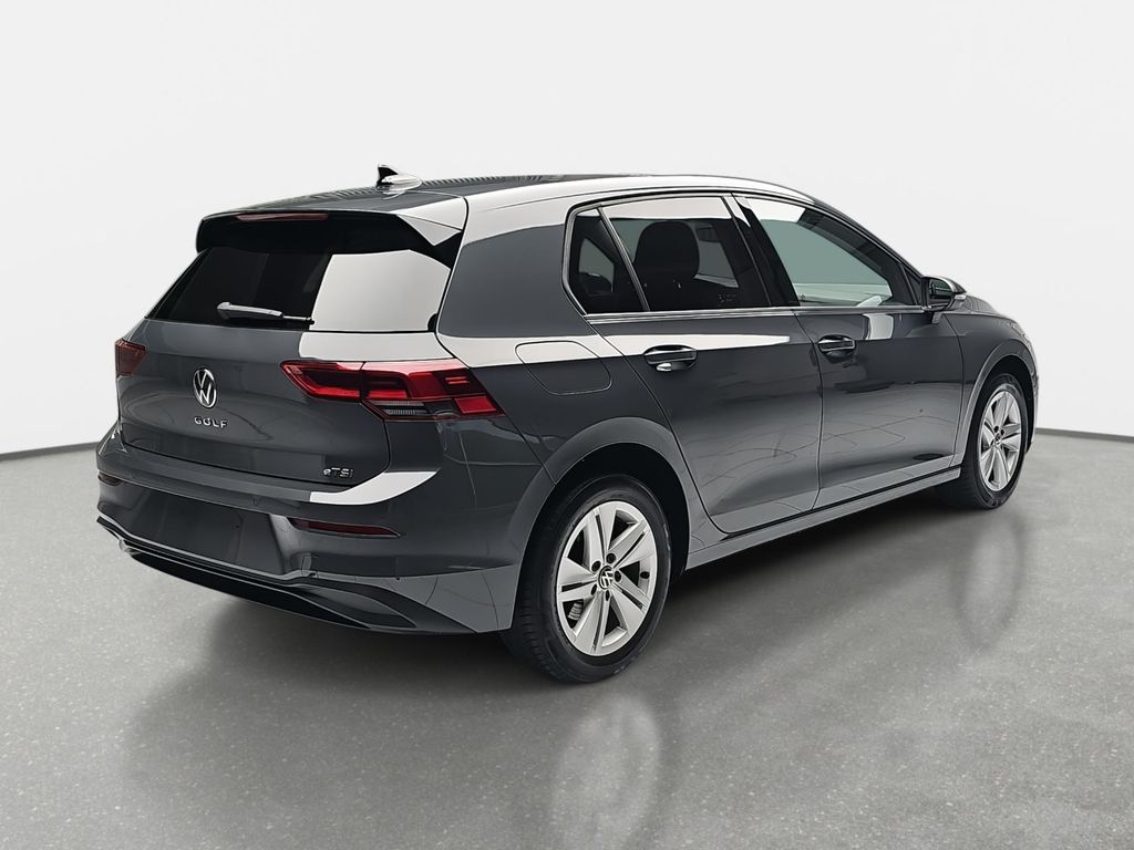 Volkswagen Golf 2024