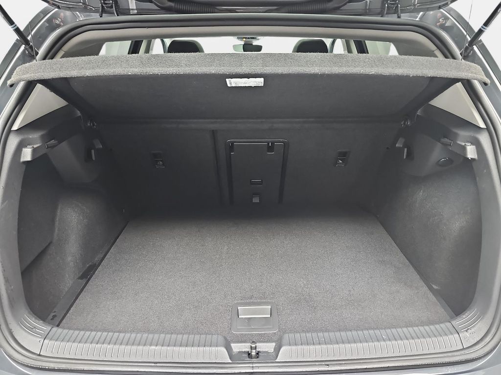 Volkswagen Golf 2024