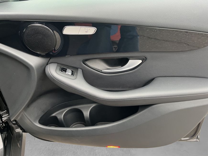 Mercedes-Benz GLC 300 2021