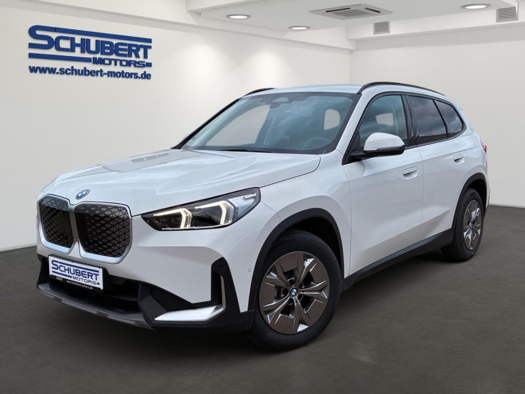 BMW iX1 2025