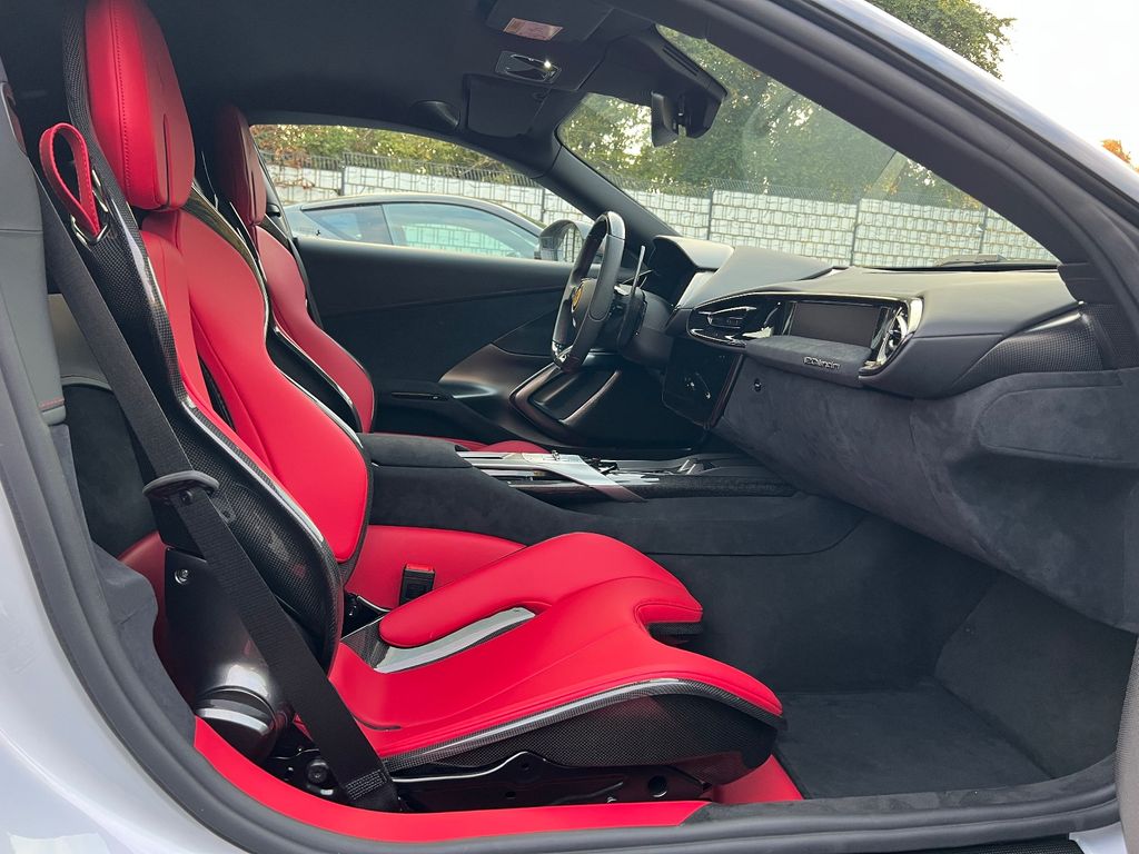 Ferrari 12Cilindri 2025