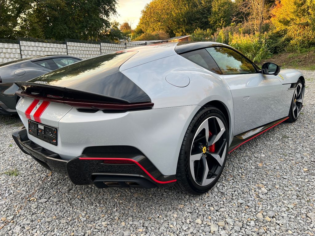 Ferrari 12Cilindri 2025