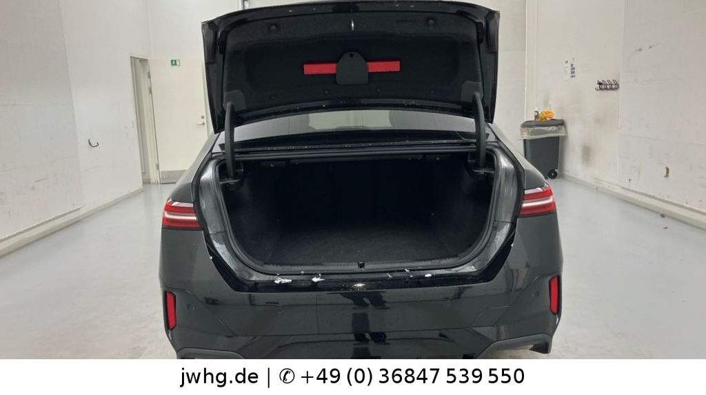 BMW i5 2024