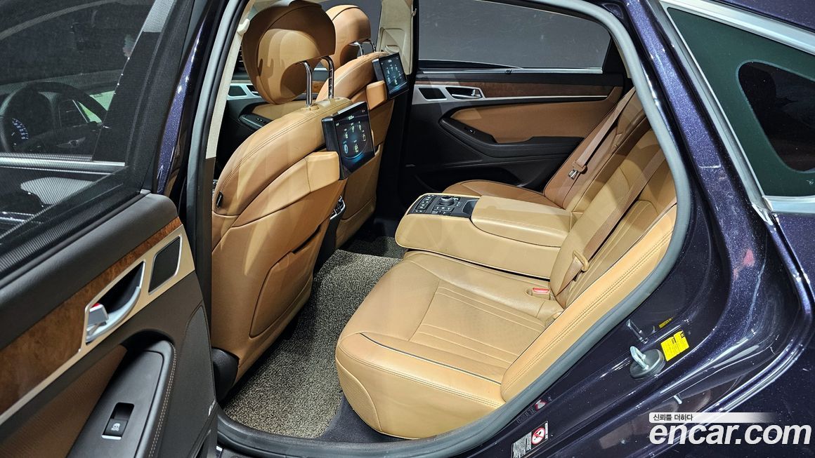 Hyundai Genesis 2016