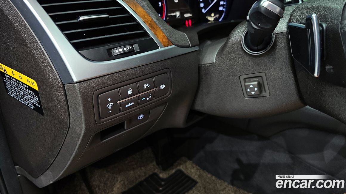 Hyundai Genesis 2016