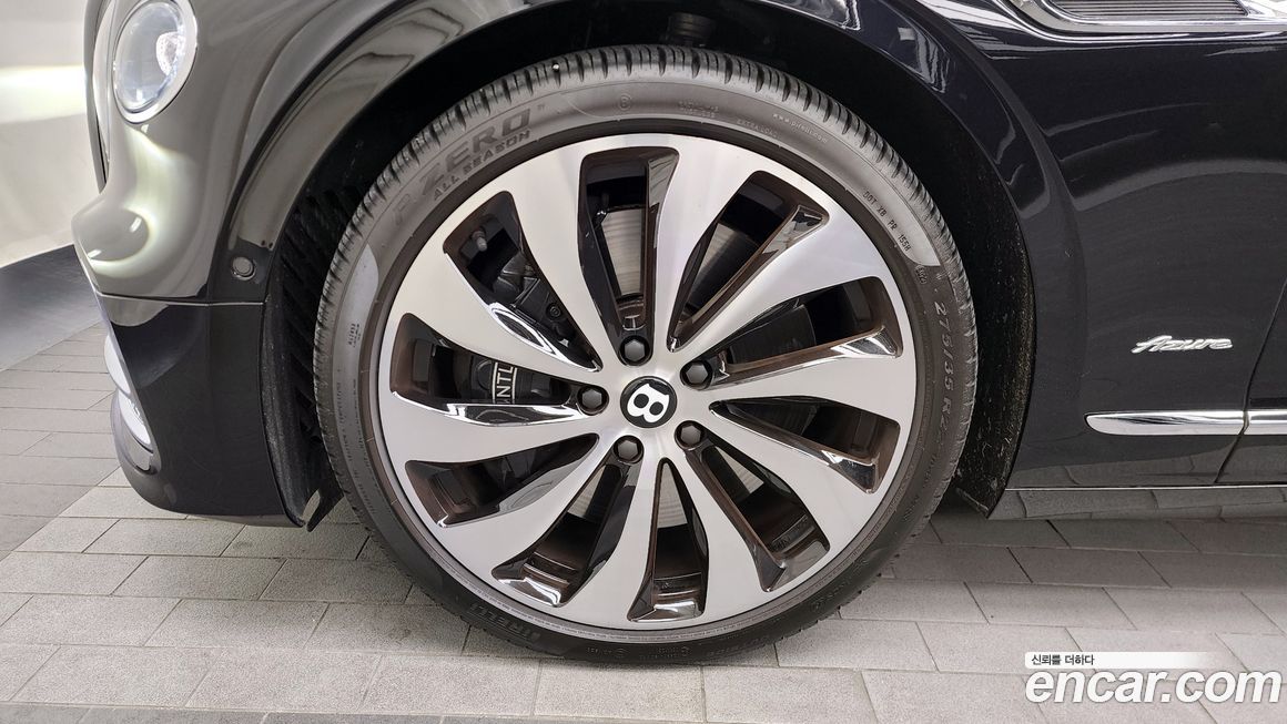 Bentley Flying Spur 2023