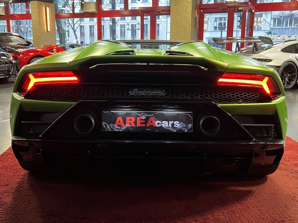 Lamborghini Huracán 2021