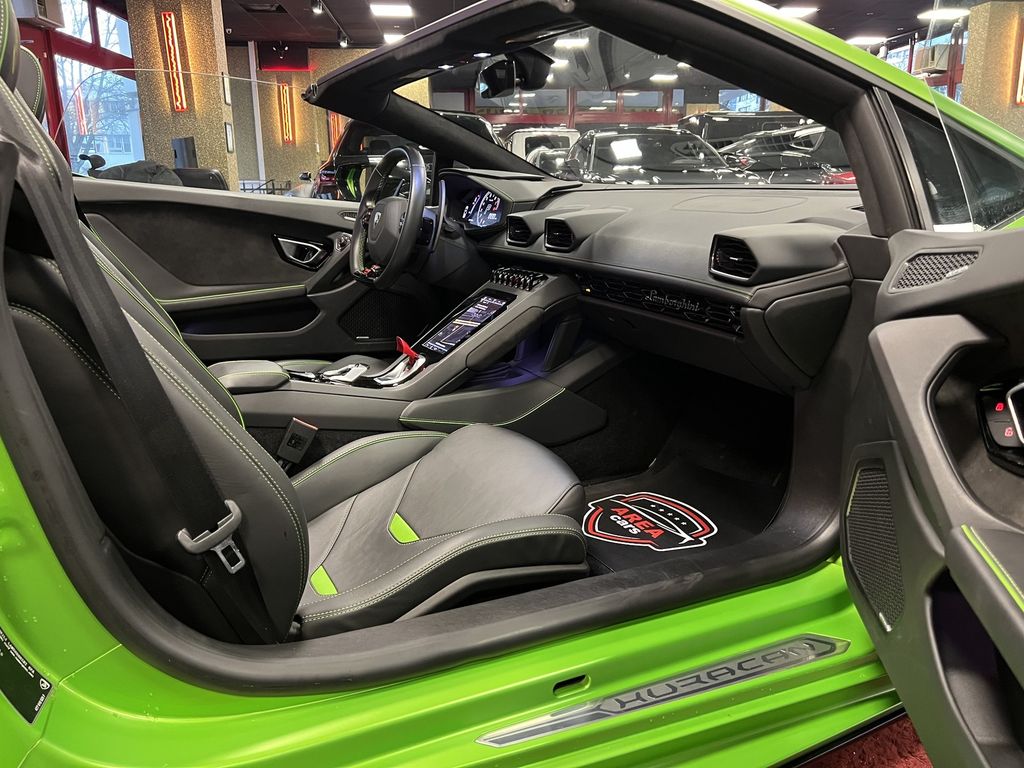 Lamborghini Huracán 2021