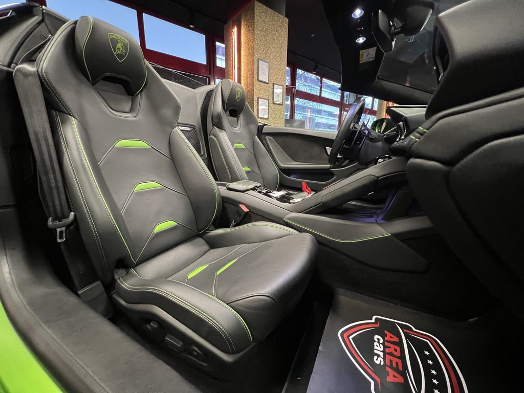 Lamborghini Huracán 2021