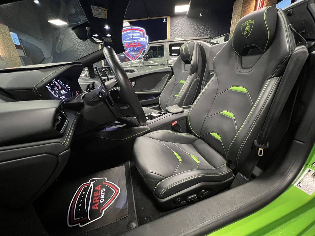 Lamborghini Huracán 2021