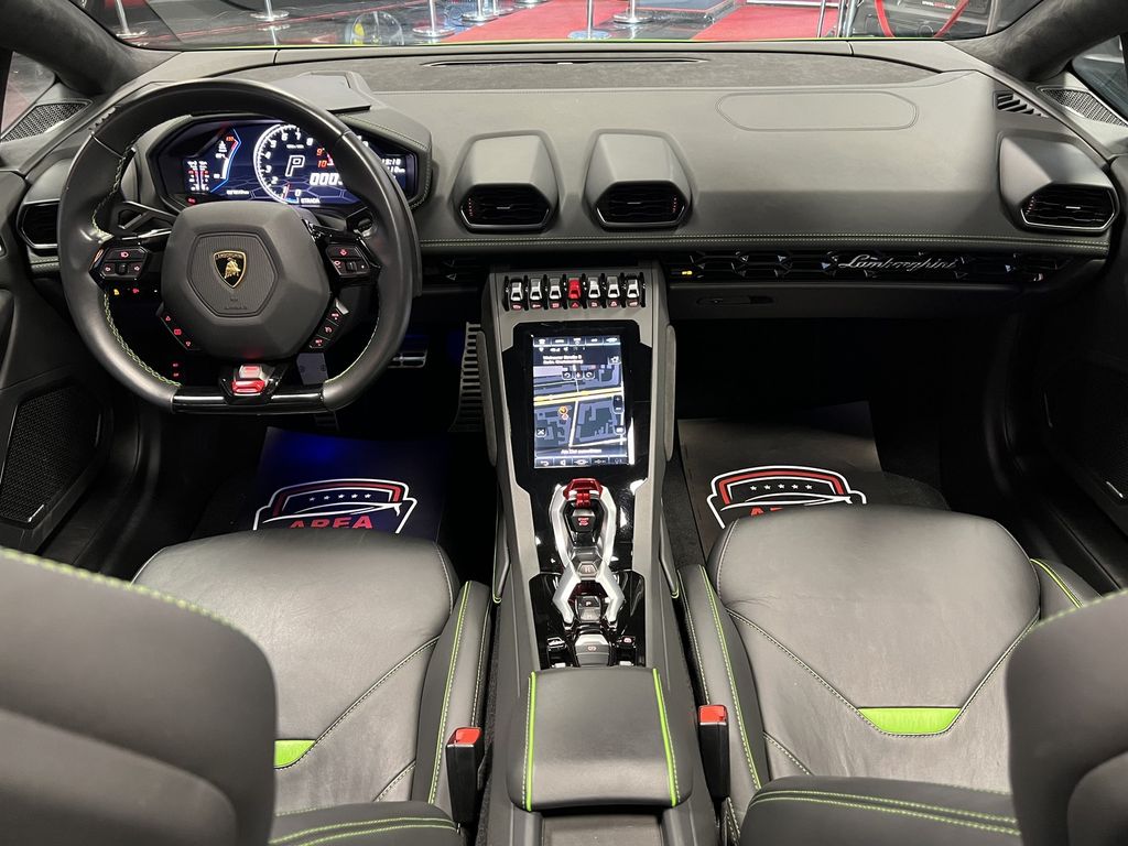 Lamborghini Huracán 2021