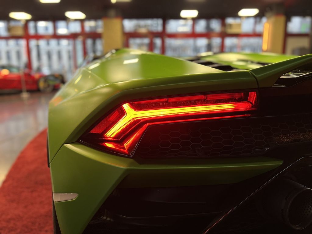 Lamborghini Huracán 2021