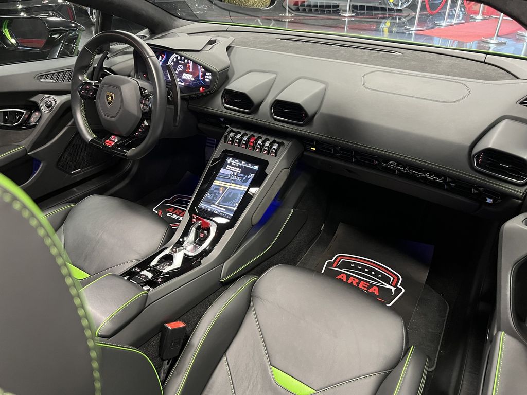 Lamborghini Huracán 2021