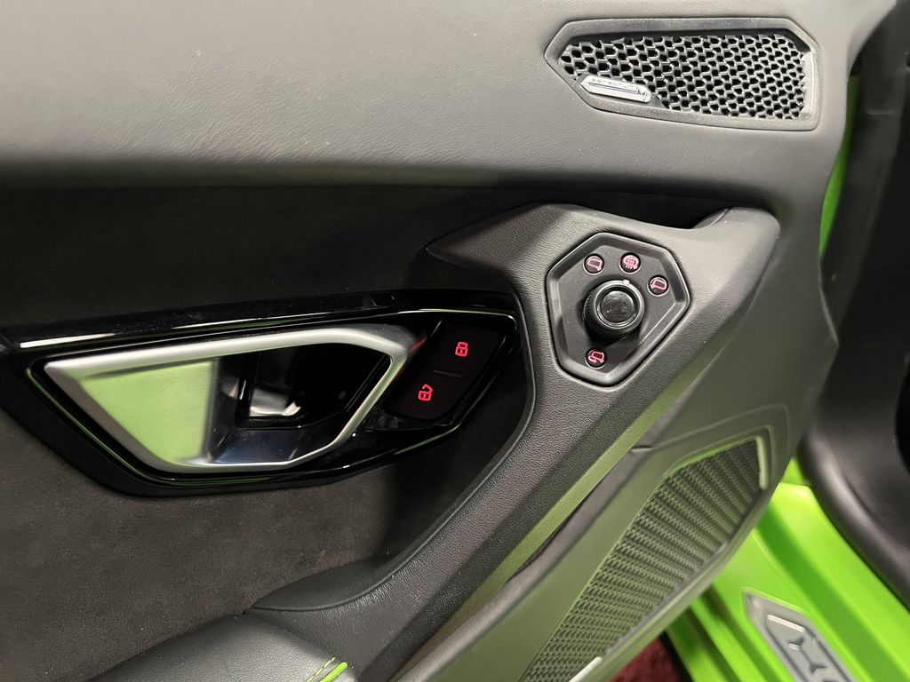 Lamborghini Huracán 2021