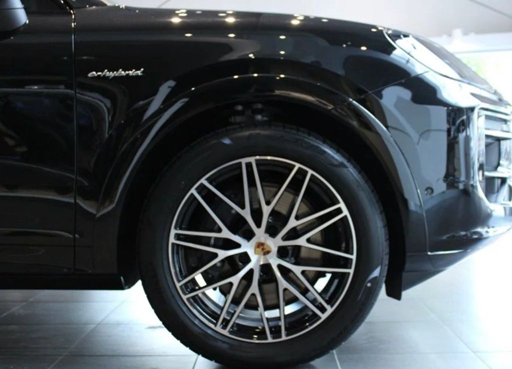 Porsche Cayenne 2025