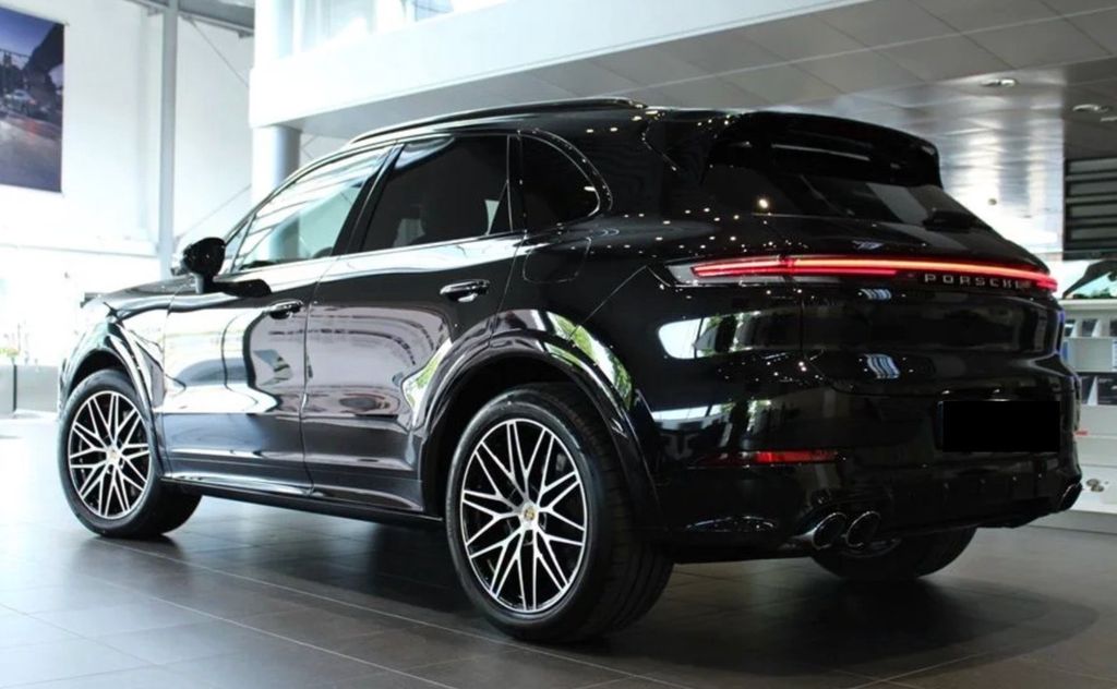 Porsche Cayenne 2025