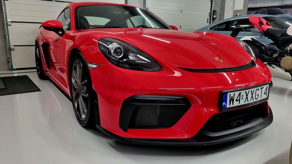 Porsche Cayman 2019