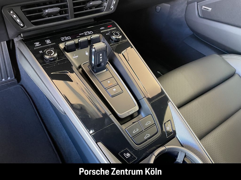 Porsche 992 2025