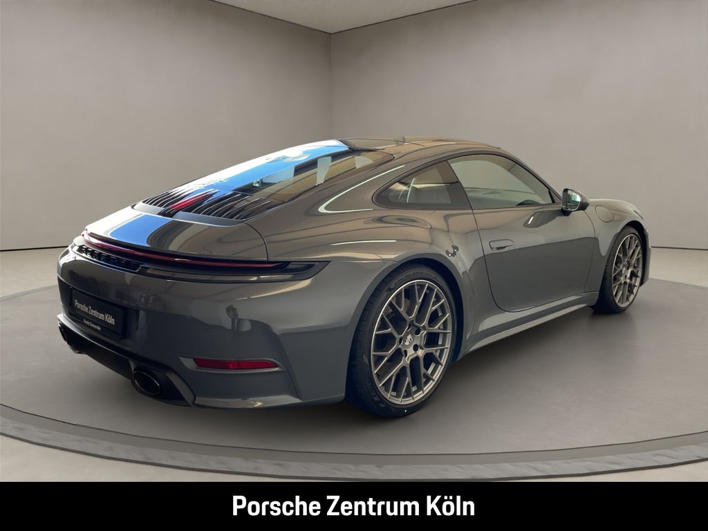 Porsche 992 2025