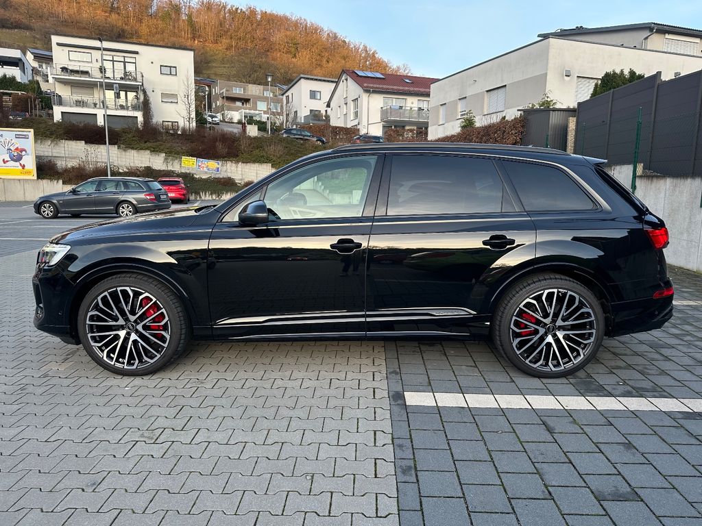 Audi Q7 2024