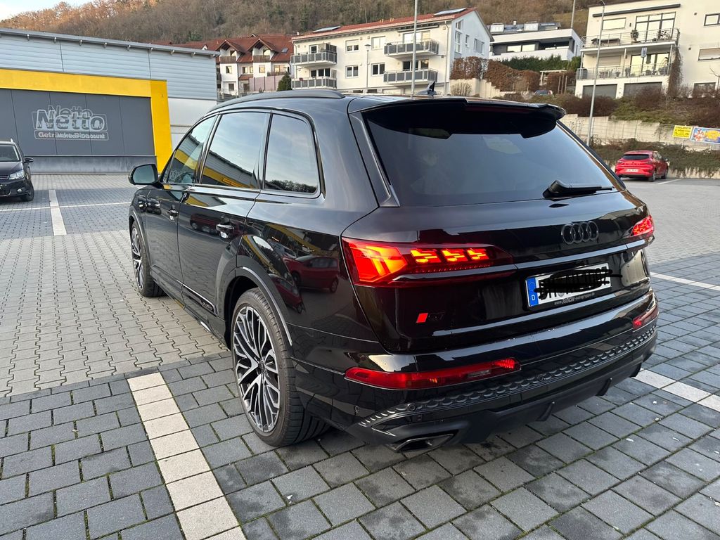 Audi Q7 2024