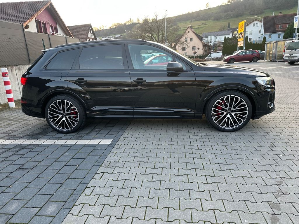 Audi Q7 2024