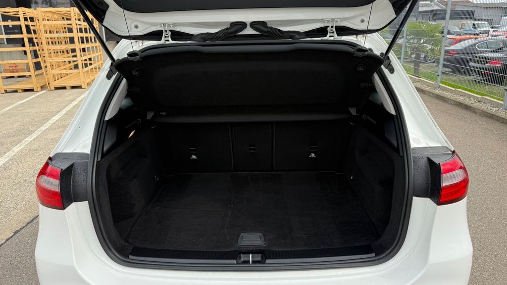 Mercedes-Benz B 200 2020