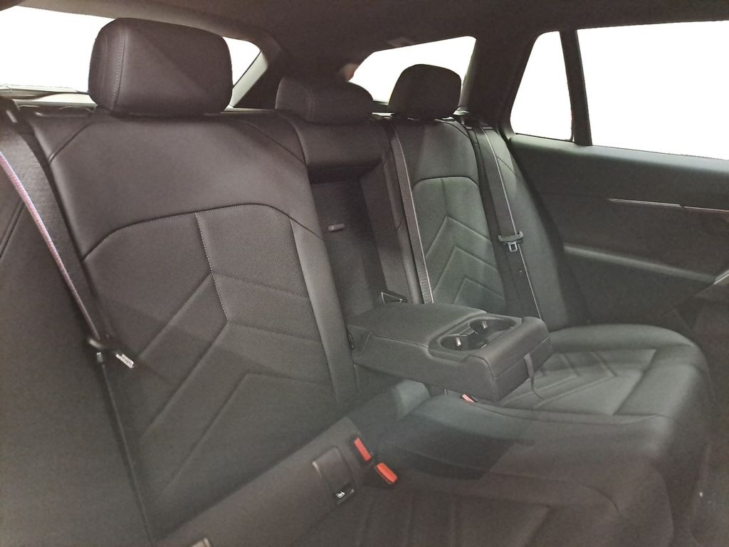 BMW i5 2025