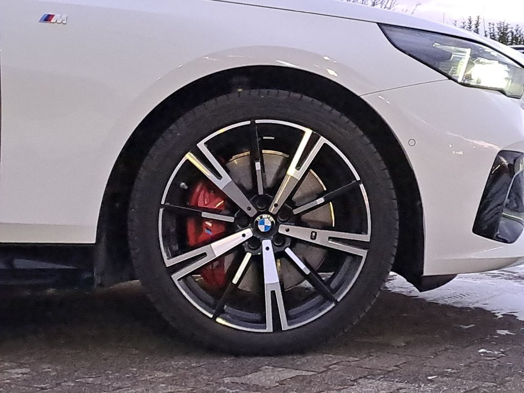 BMW i5 2025