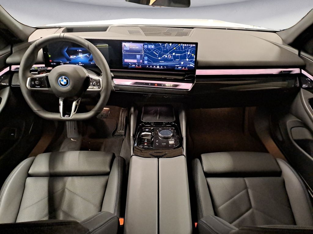 BMW i5 2025