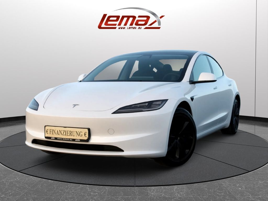 Tesla Model 3 2024