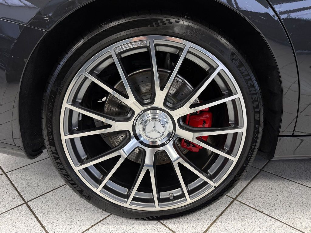 Mercedes-Benz E 53 AMG 2025