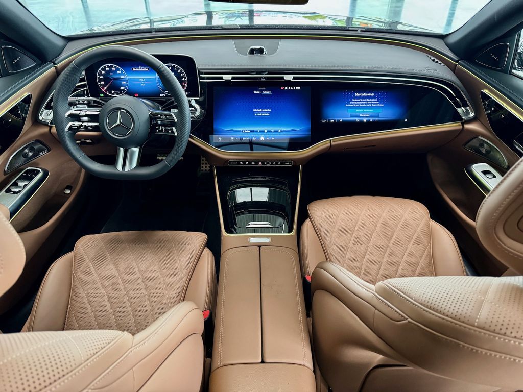 Mercedes-Benz E 300 2025