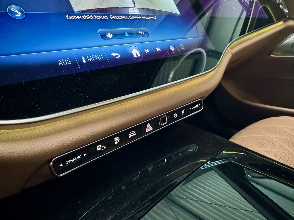 Mercedes-Benz E 300 2025