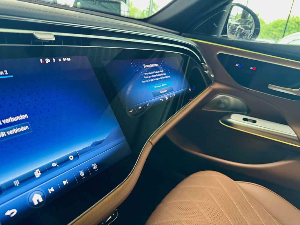 Mercedes-Benz E 300 2025